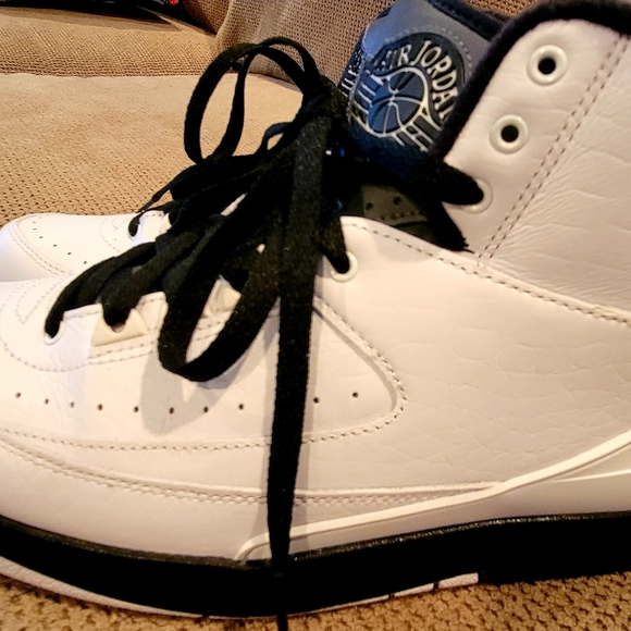 EUC AIR JORDAN'S - Picture 4 of 11